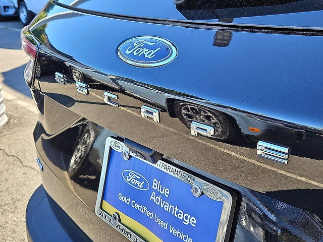 2022 Ford Escape SE Hybrid