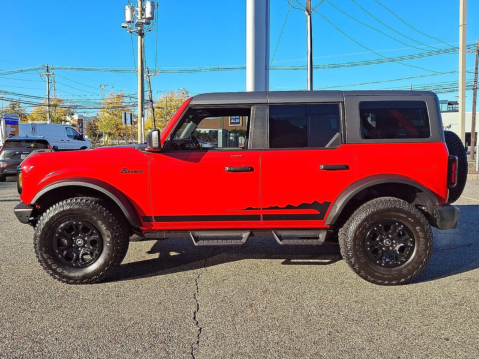 2023 Ford Bronco Base