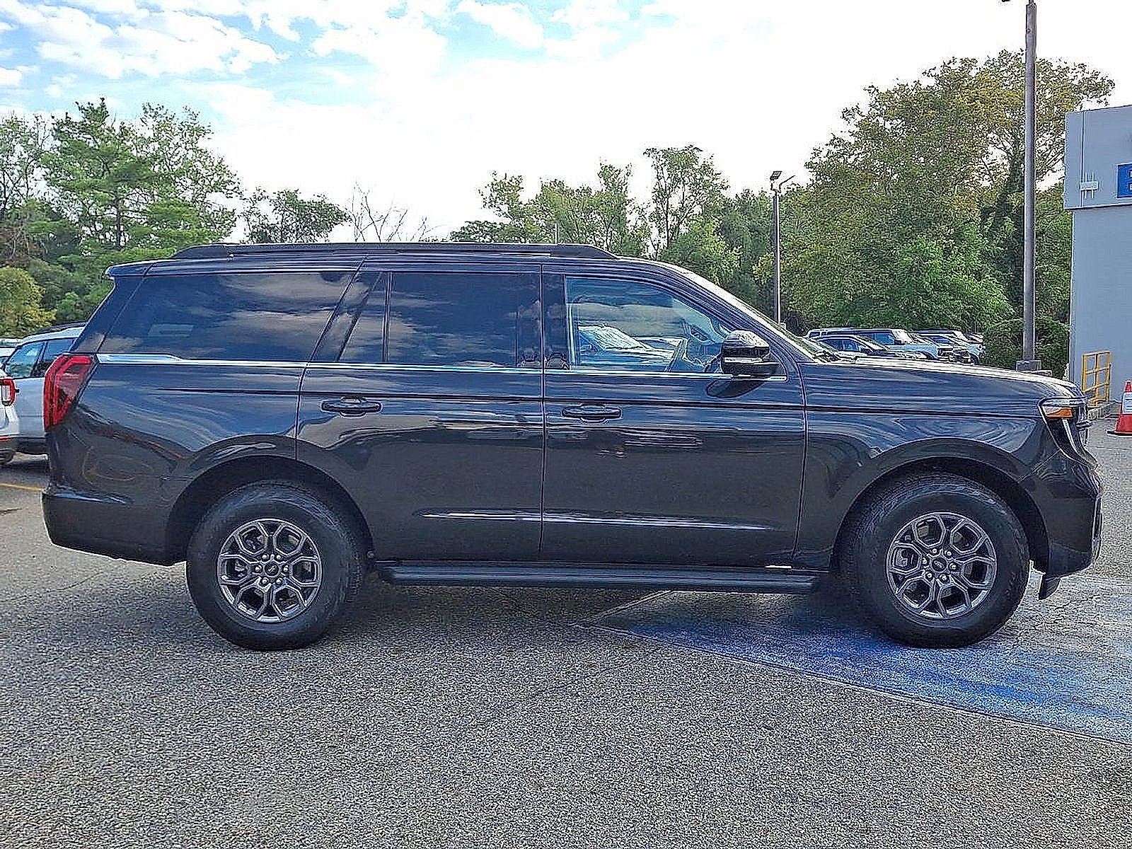 2026 Ford Expedition Active
