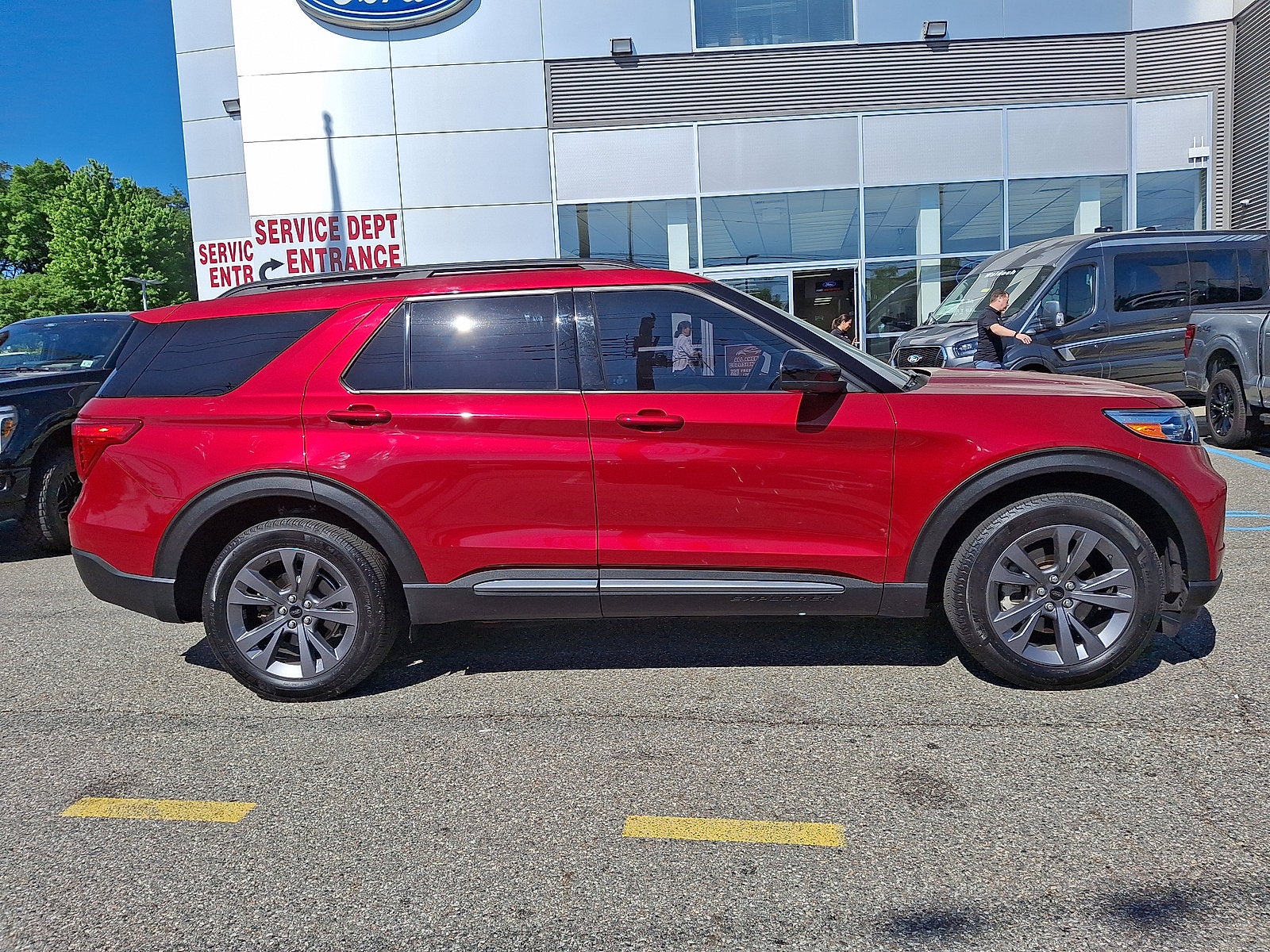 2023 Ford Explorer XLT