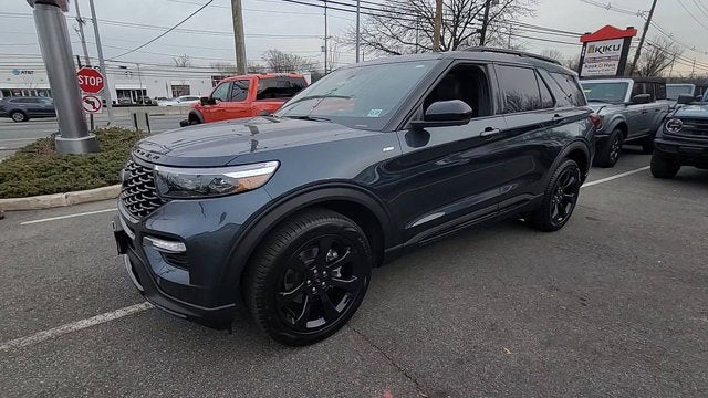 2022 Ford Explorer ST-Line