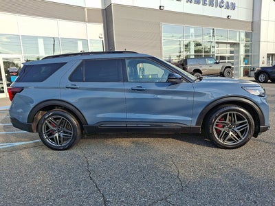 2025 Ford Explorer Base