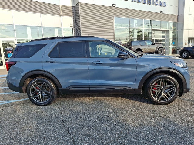 2025 Ford Explorer Base