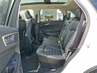 2022 Ford Edge Base