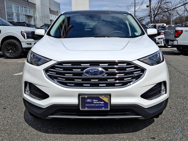 2022 Ford Edge Base