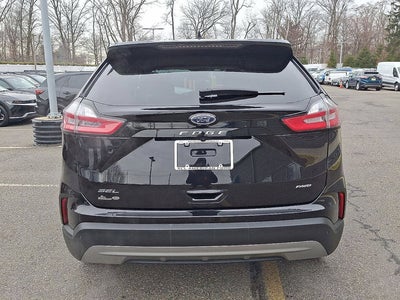 2022 Ford Edge Base