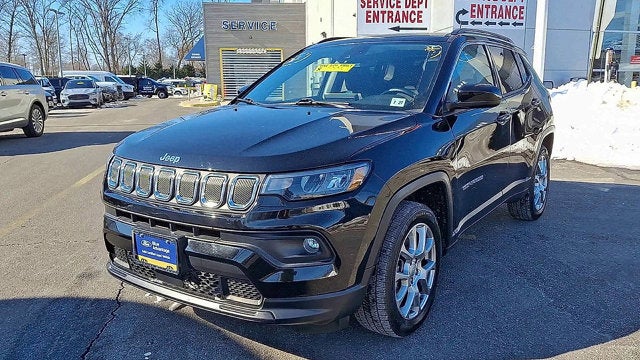 2022 Jeep Compass Latitude Lux