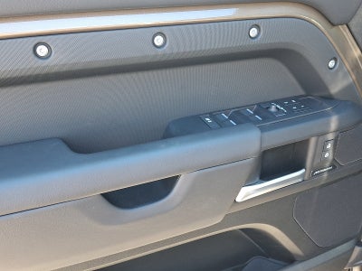 2025 Land Rover Defender S