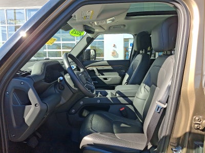 2025 Land Rover Defender S