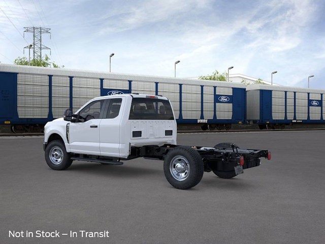 2025 Ford Chassis Cab F-350® XL