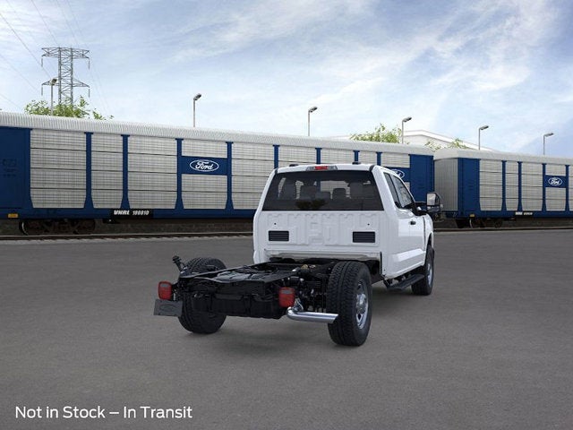 2025 Ford Chassis Cab F-350® XL