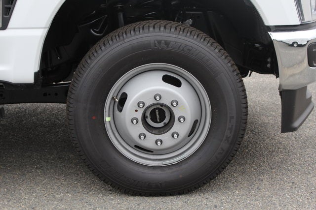 2025 Ford Chassis Cab F-350® XL