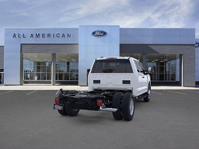 2025 Ford Chassis Cab F-350® XL