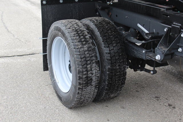 2025 Ford Chassis Cab F-550® XL