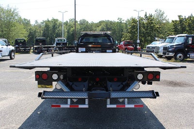 2025 Ford Chassis Cab F-550® XLT