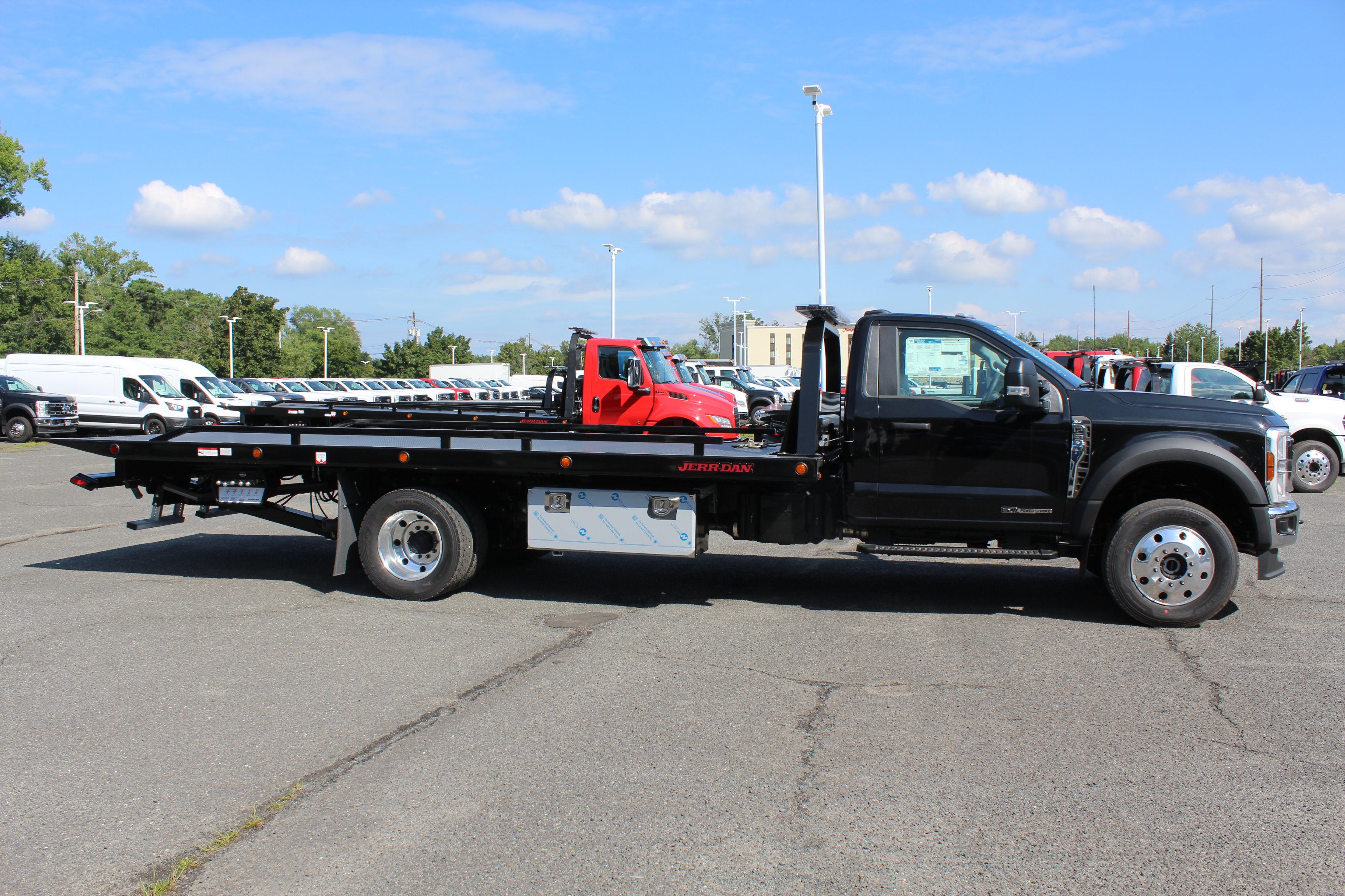 2026 Ford F-600 Jerr-Dan 6-Ton Steel XLP SD Carrier