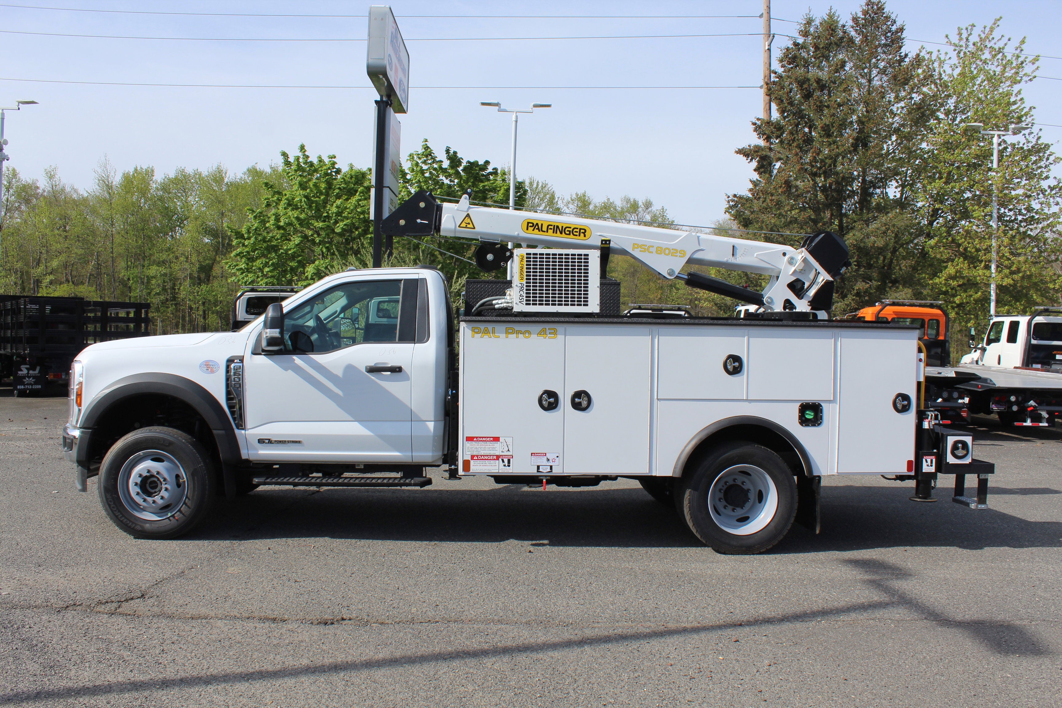 2026 Ford Open Service Utility 11 FT Crane Regular Cab F-600 4x4