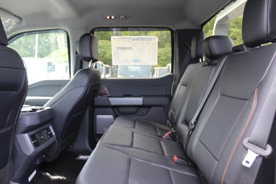 2026 Ford Chassis Cab F-550® LARIAT®