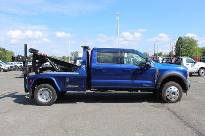 2026 Ford Chassis Cab F-550® LARIAT®