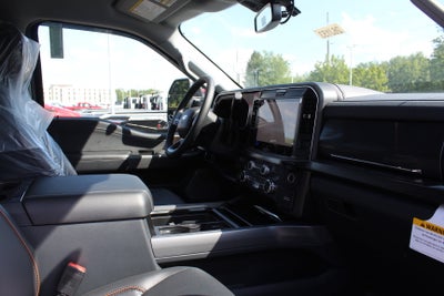 2026 Ford Chassis Cab F-550® LARIAT®