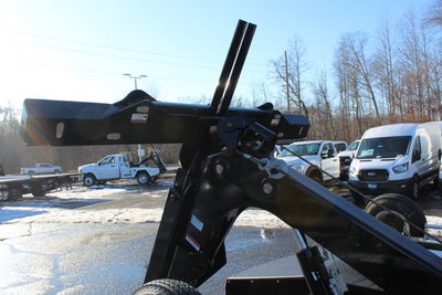 2025 Ford Chassis Cab F-450® XLT