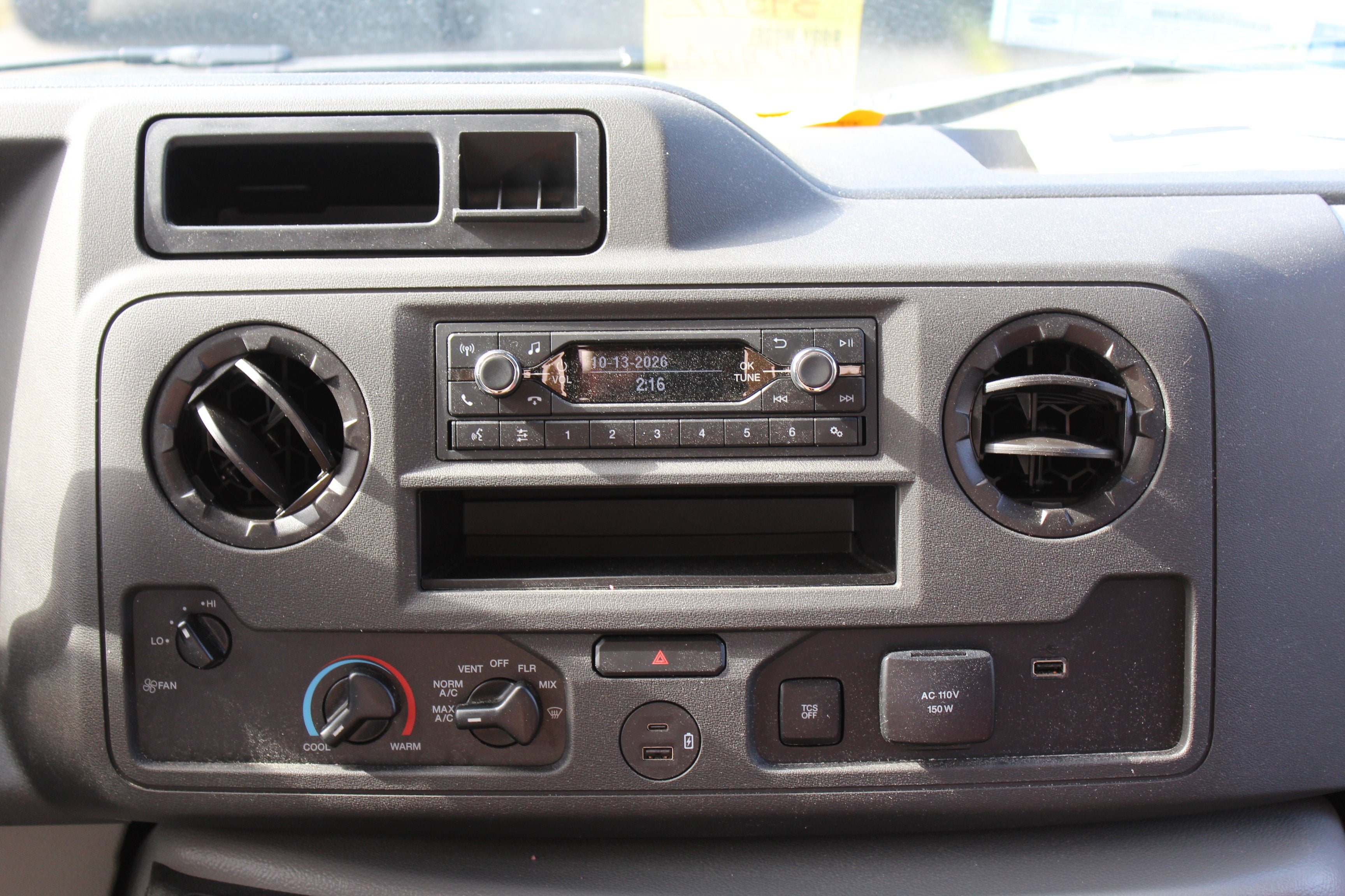 2027 Ford Econoline Cutaway E-350 SRW