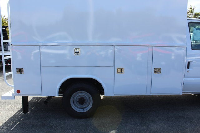 2026 Ford Econoline Cutaway E-350 SRW