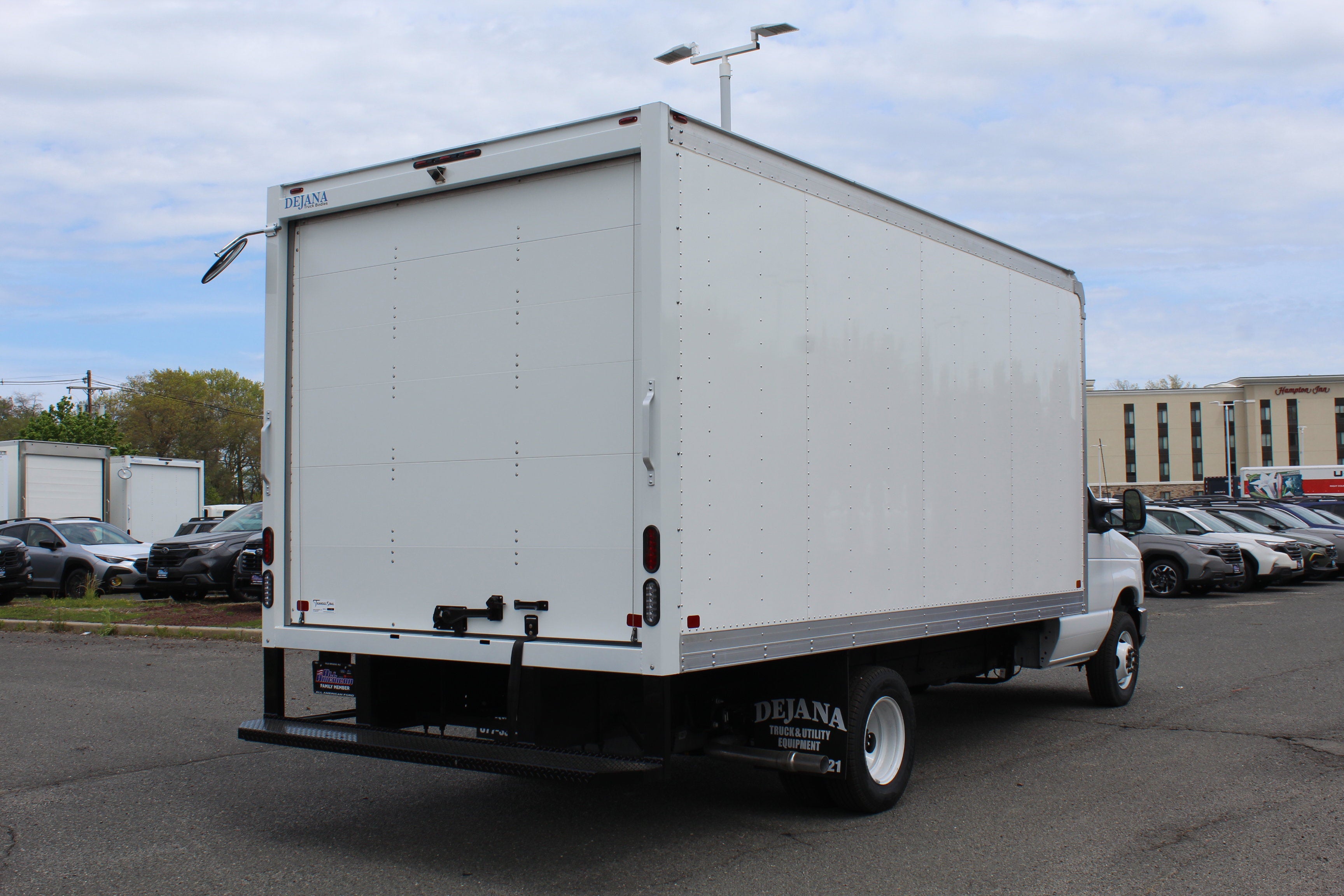 2027 Ford Econoline Cutaway E-350 SRW