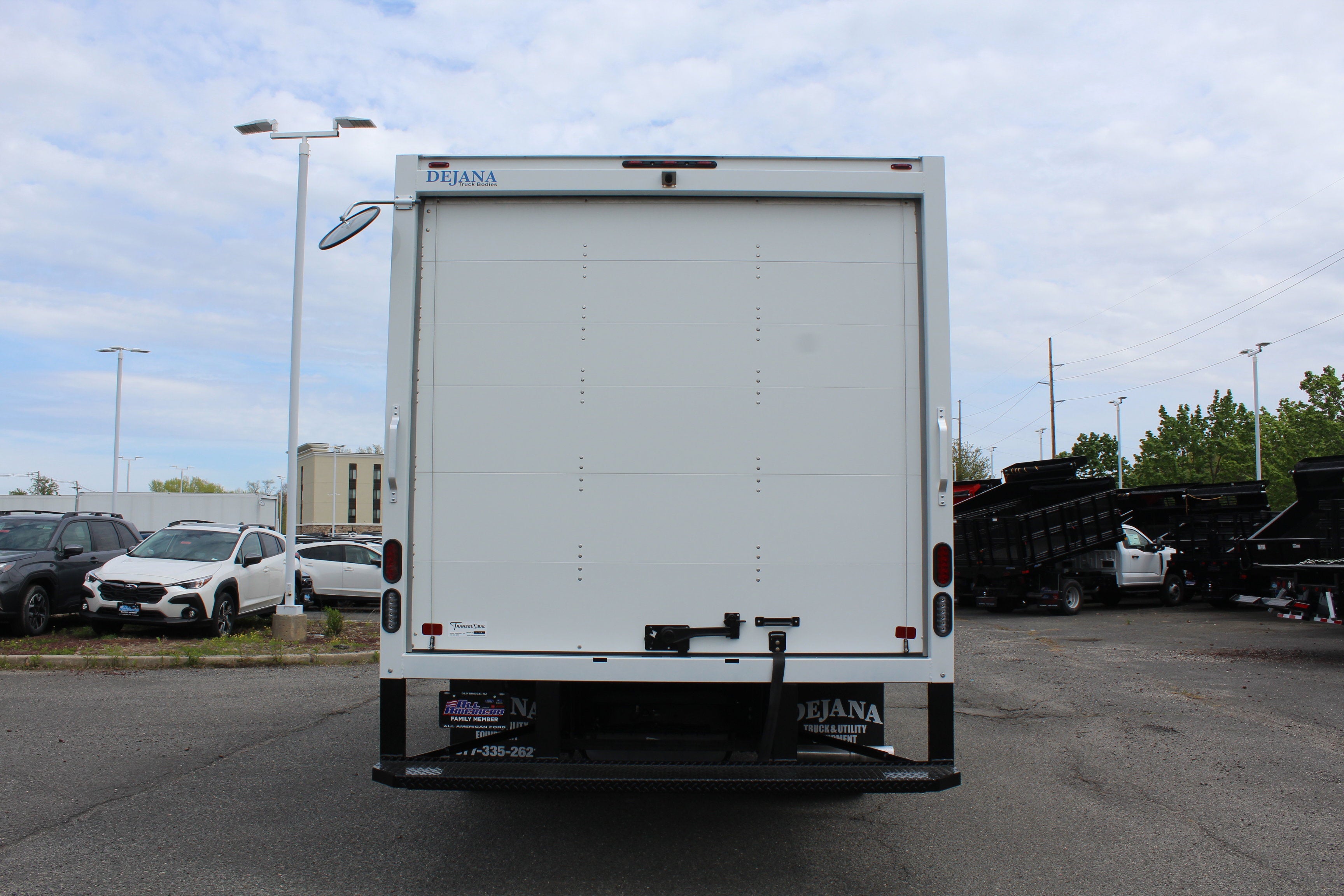2027 Ford Econoline Cutaway E-350 SRW