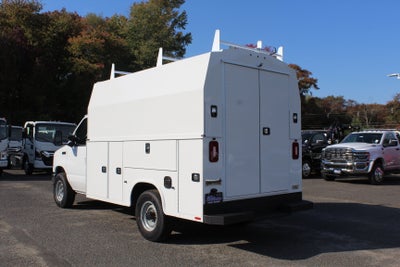 2027 Ford Econoline Cutaway E-350 SRW