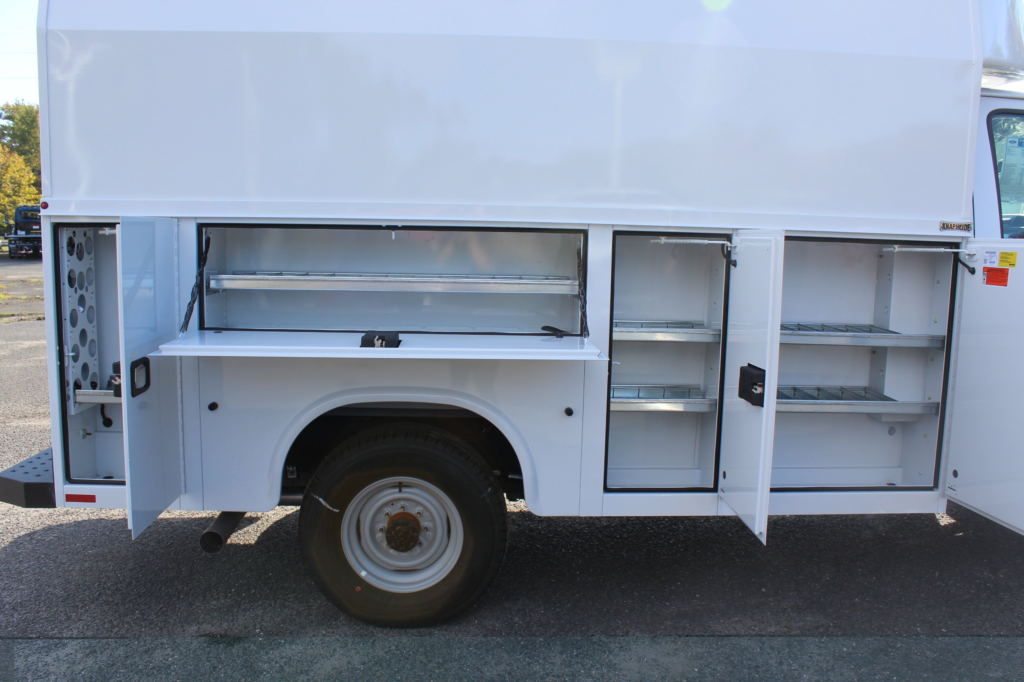 2027 Ford Econoline Cutaway E-350 SRW