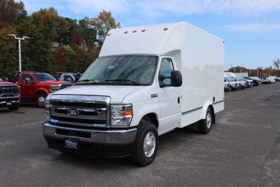 2027 Ford Econoline Cutaway E-350 SRW