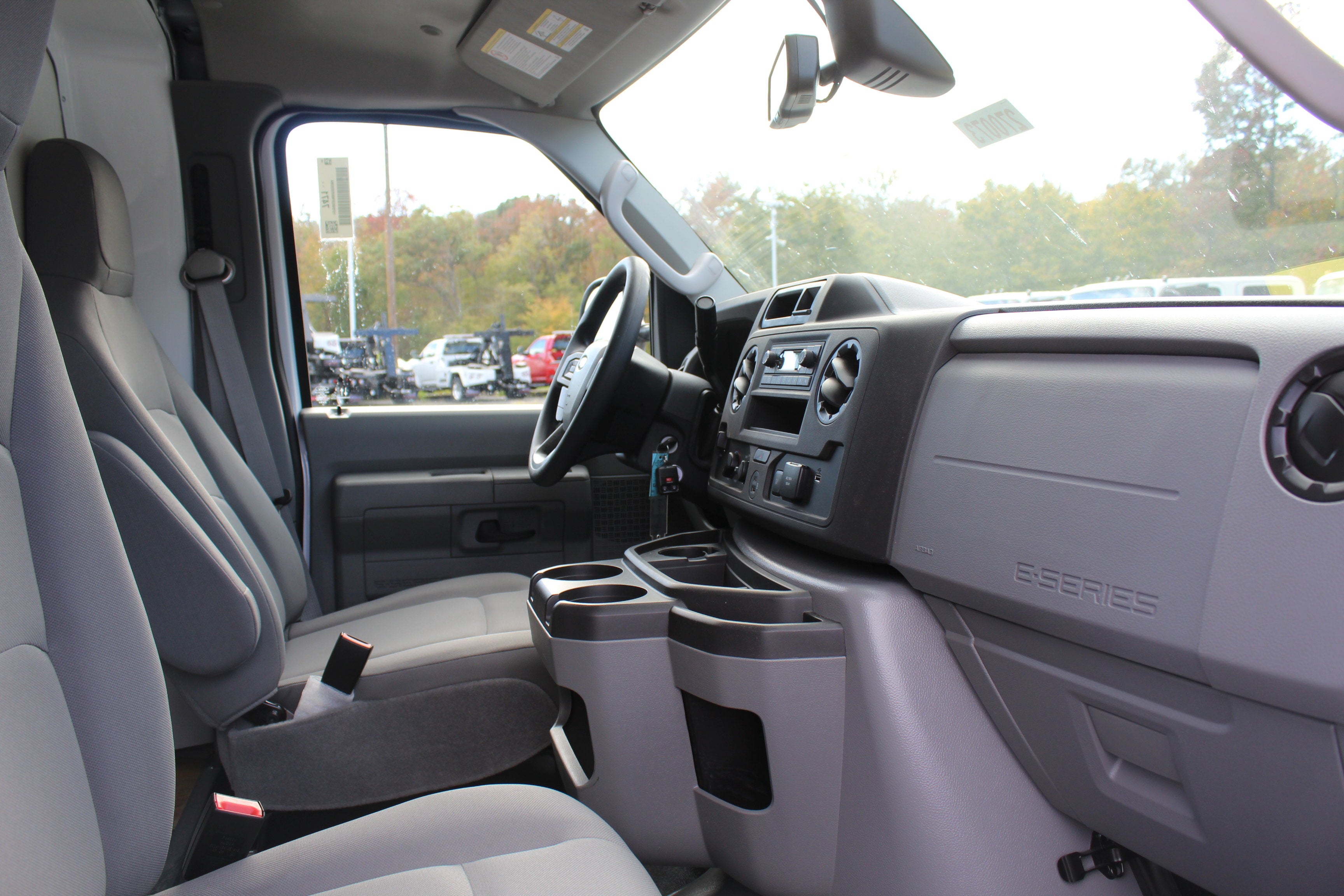 2027 Ford Econoline Cutaway E-350 SRW