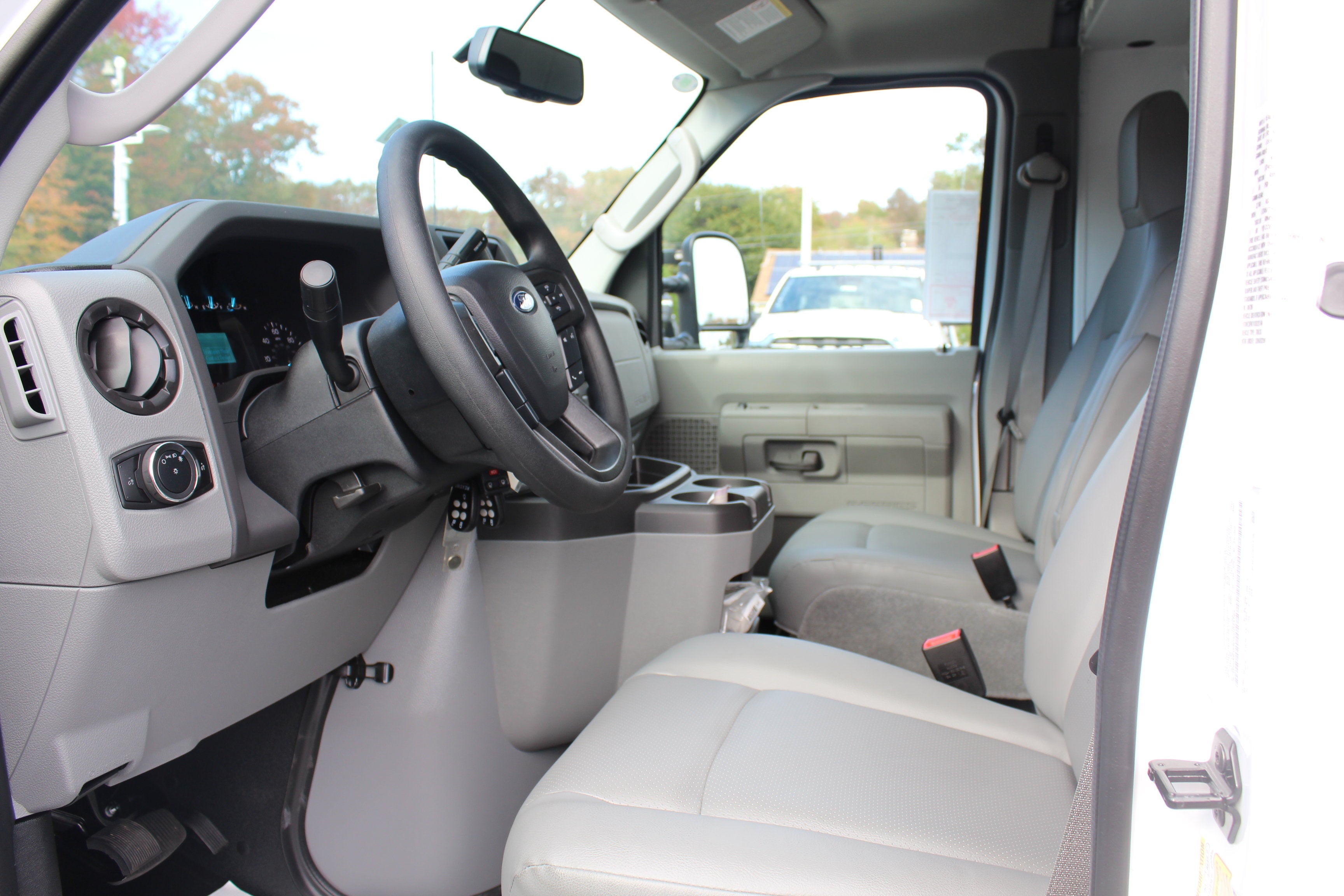 2027 Ford Econoline Cutaway E-350 SRW