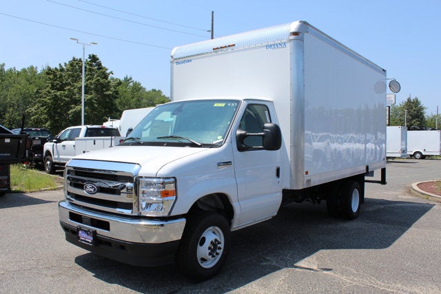2026 Ford Econoline Cutaway E-350 SRW