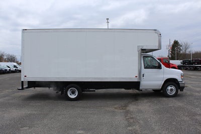 2026 Ford Econoline Cutaway E-450 DRW
