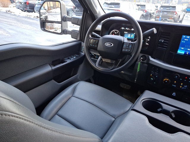 2025 Ford Super Duty F-350 DRW XL