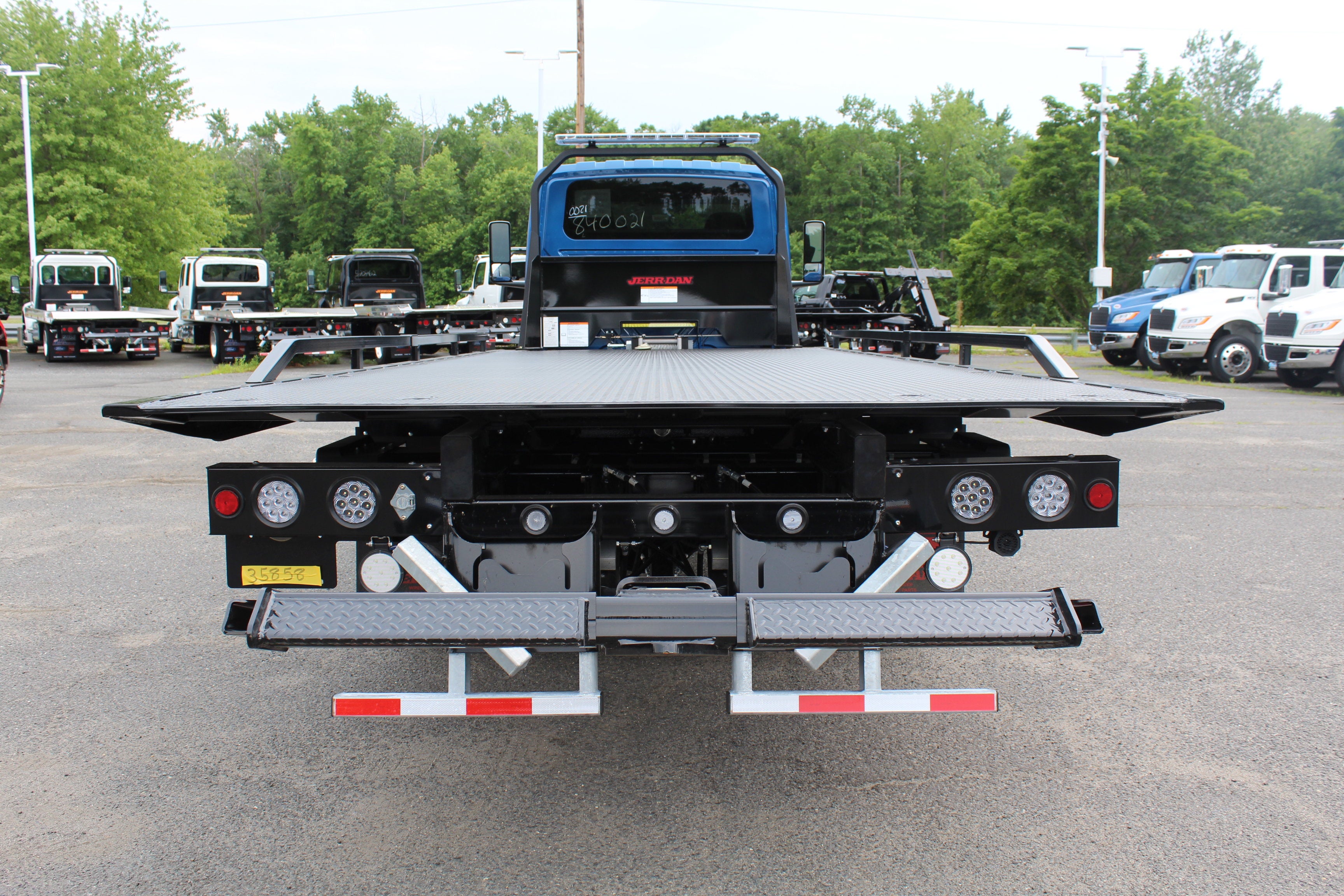 2027 International MV607 Jerr-Dan 6-Ton Steel XLP SD Carrier
