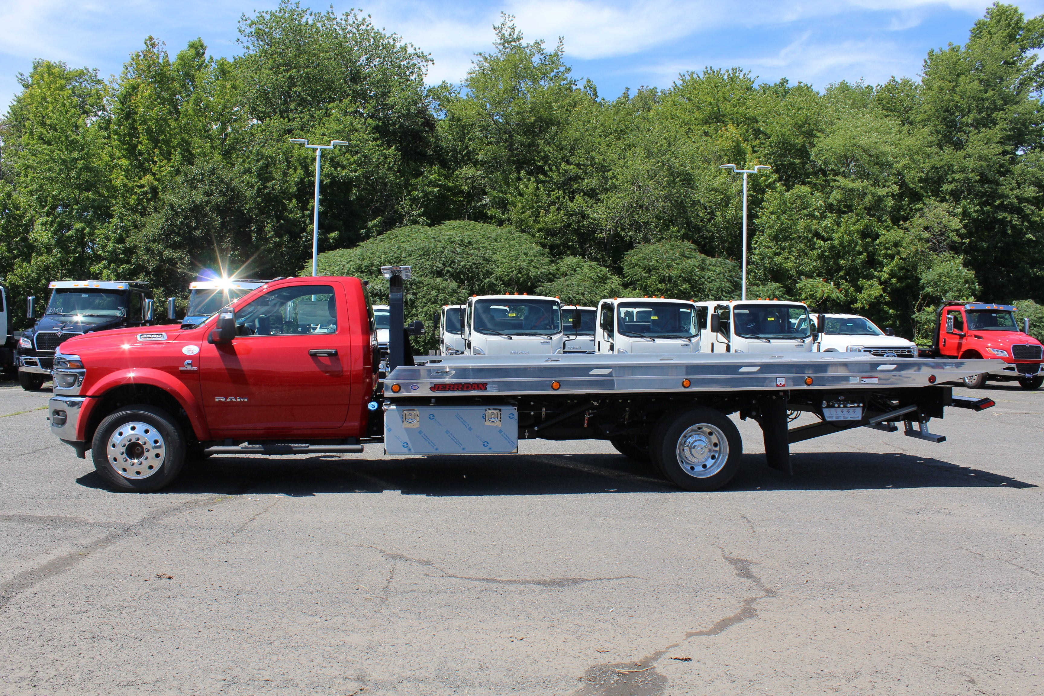 2026 RAM 5500 Jerr-Dan 6-Ton Dual-Angle Aluminum XLP SD Carrier