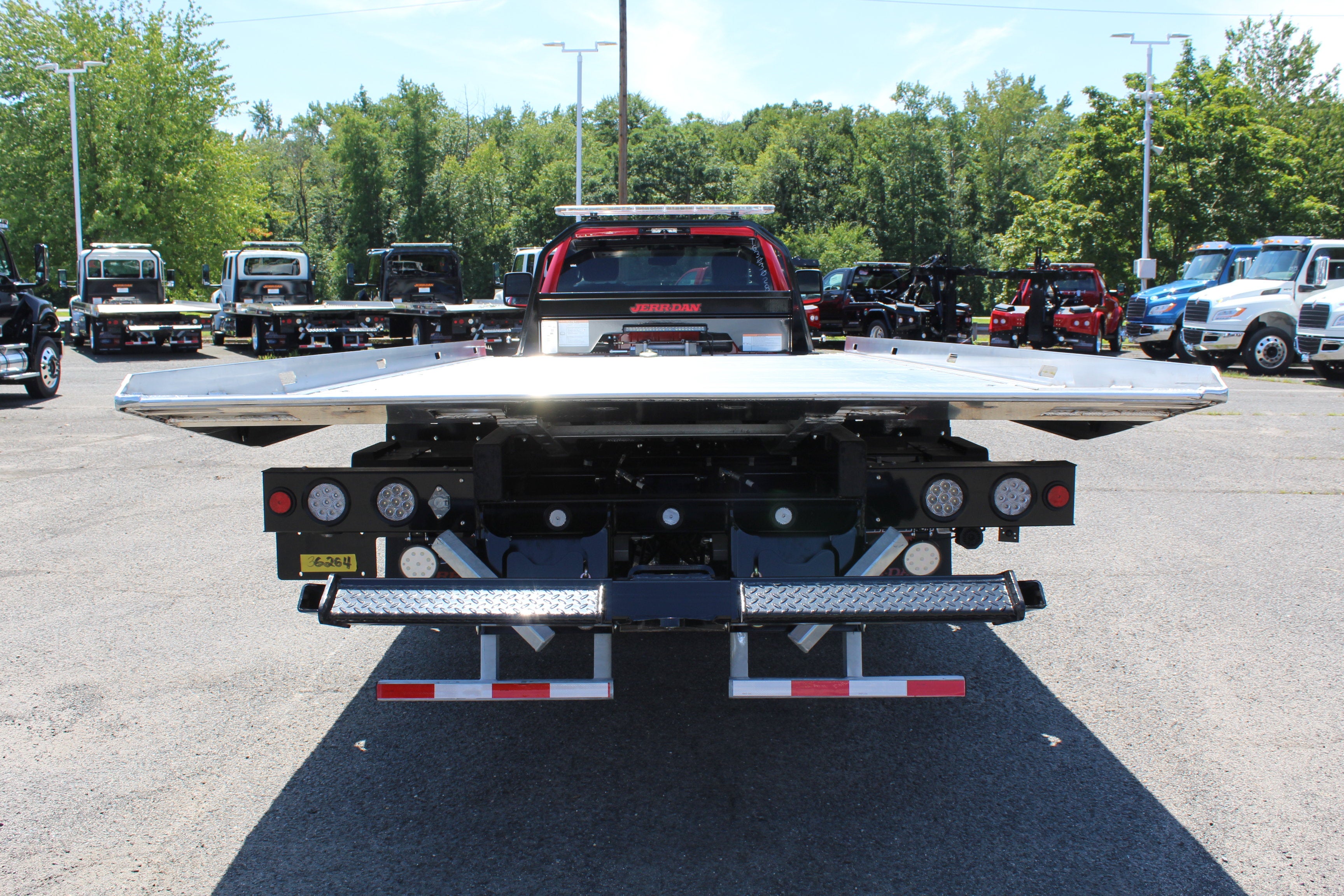 2026 RAM 5500 Jerr-Dan 6-Ton Dual-Angle Aluminum XLP SD Carrier