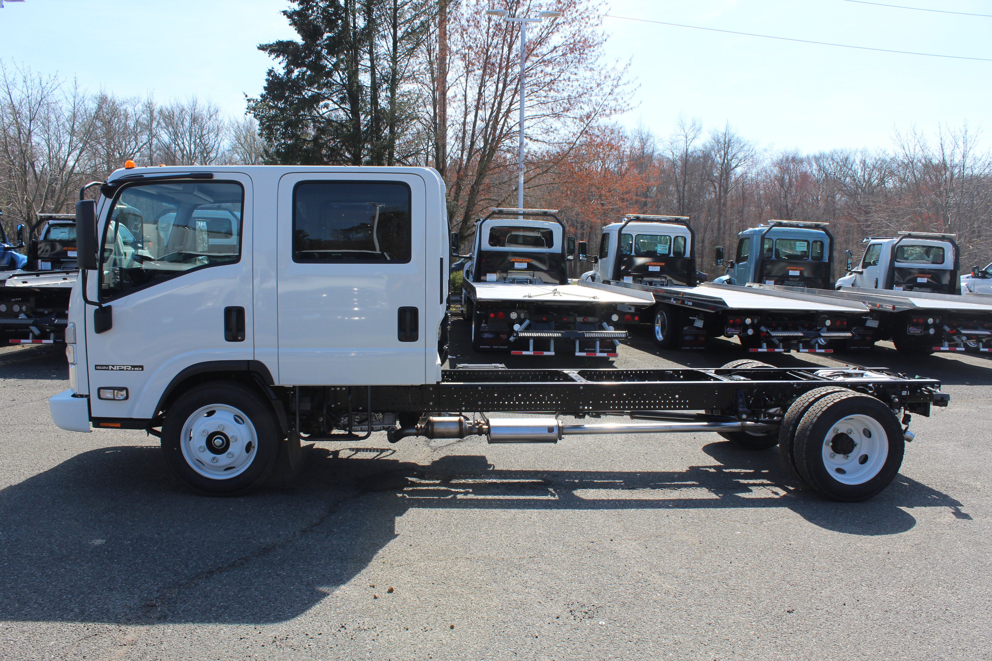 2027 Isuzu NPR Base