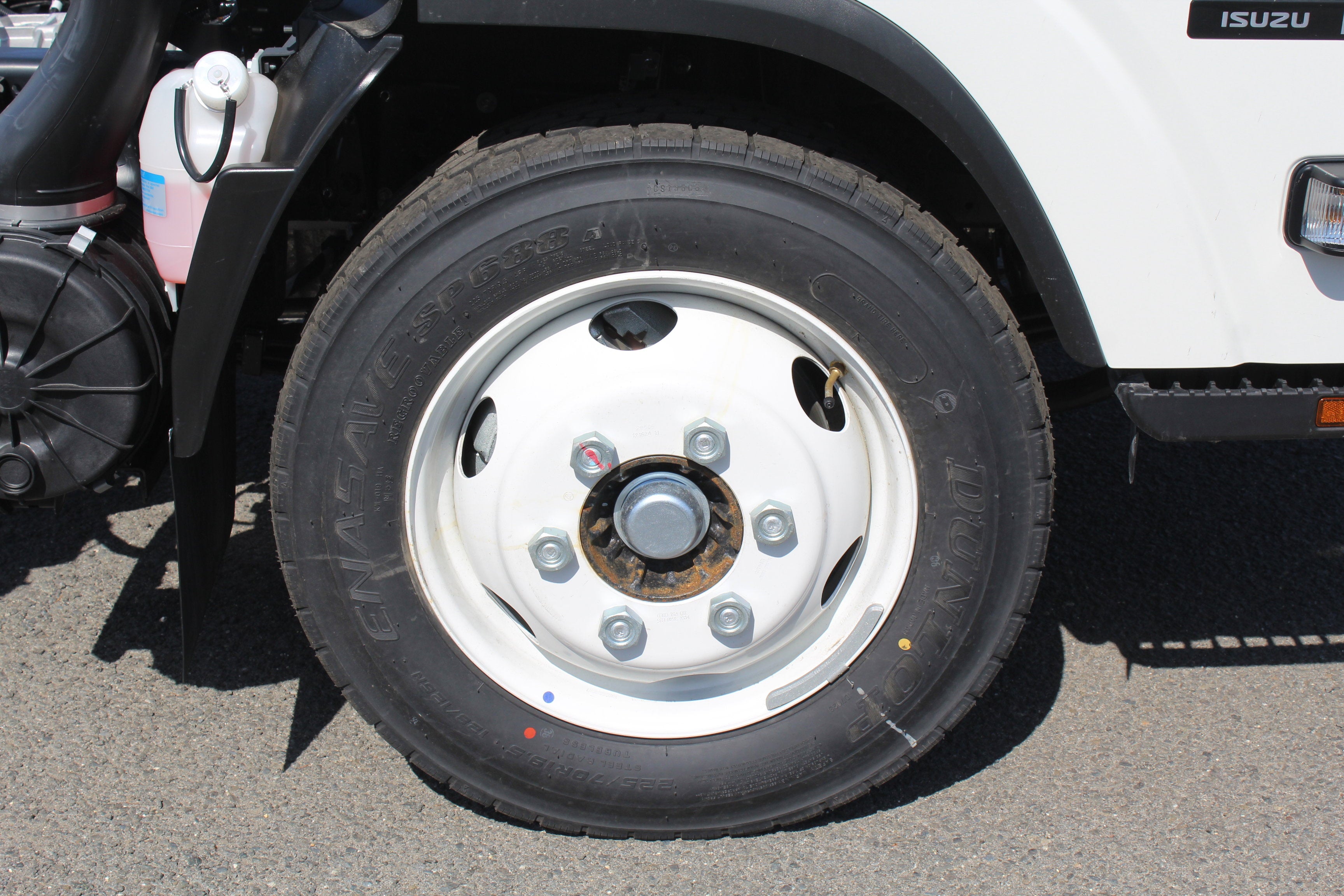 2026 Isuzu NRR Base