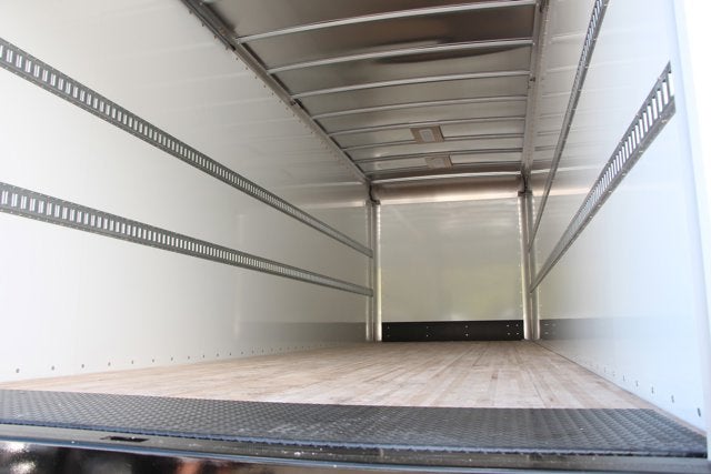 2025 Isuzu MT6 26 FT Box w/ ICC Bumper