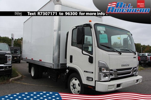 2024 Isuzu NRR 20 FT Box w/ ICC Bumper