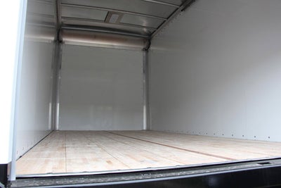 2024 Isuzu NRR 20 FT Box w/ ICC Bumper