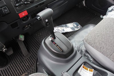 2024 Isuzu NRR 20 FT Box w/ ICC Bumper