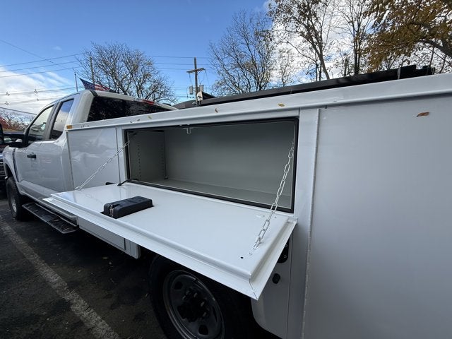 2026 Ford Chassis Cab F-350® XL