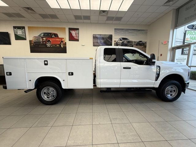 2026 Ford Chassis Cab F-350® XL