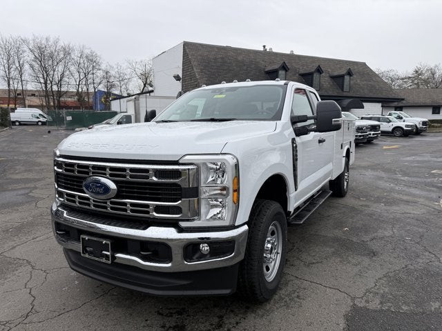 2026 Ford Chassis Cab F-350® XL
