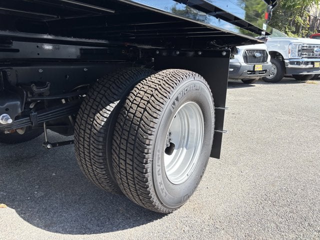 2025 Ford Chassis Cab F-350® XL